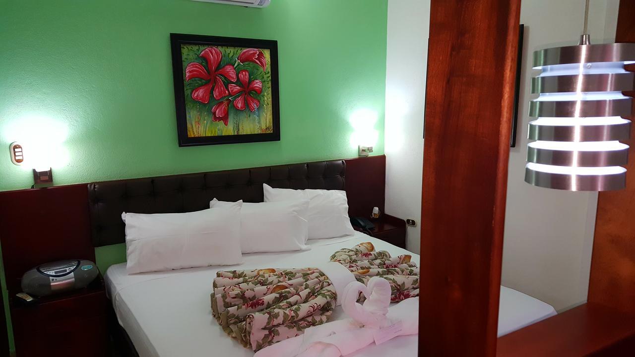 Estelí Hotel Don Vito מראה חיצוני תמונה