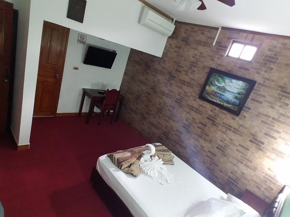 Estelí Hotel Don Vito מראה חיצוני תמונה