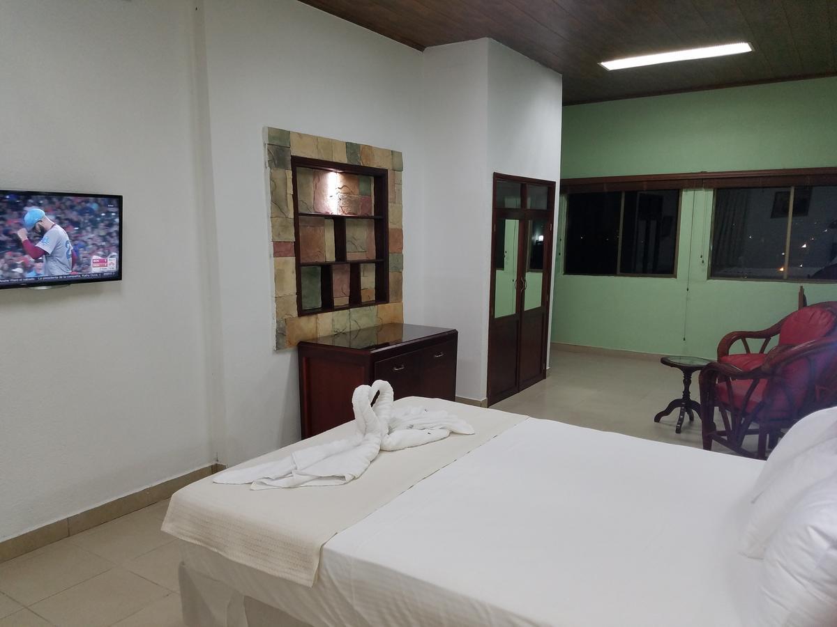 Estelí Hotel Don Vito מראה חיצוני תמונה